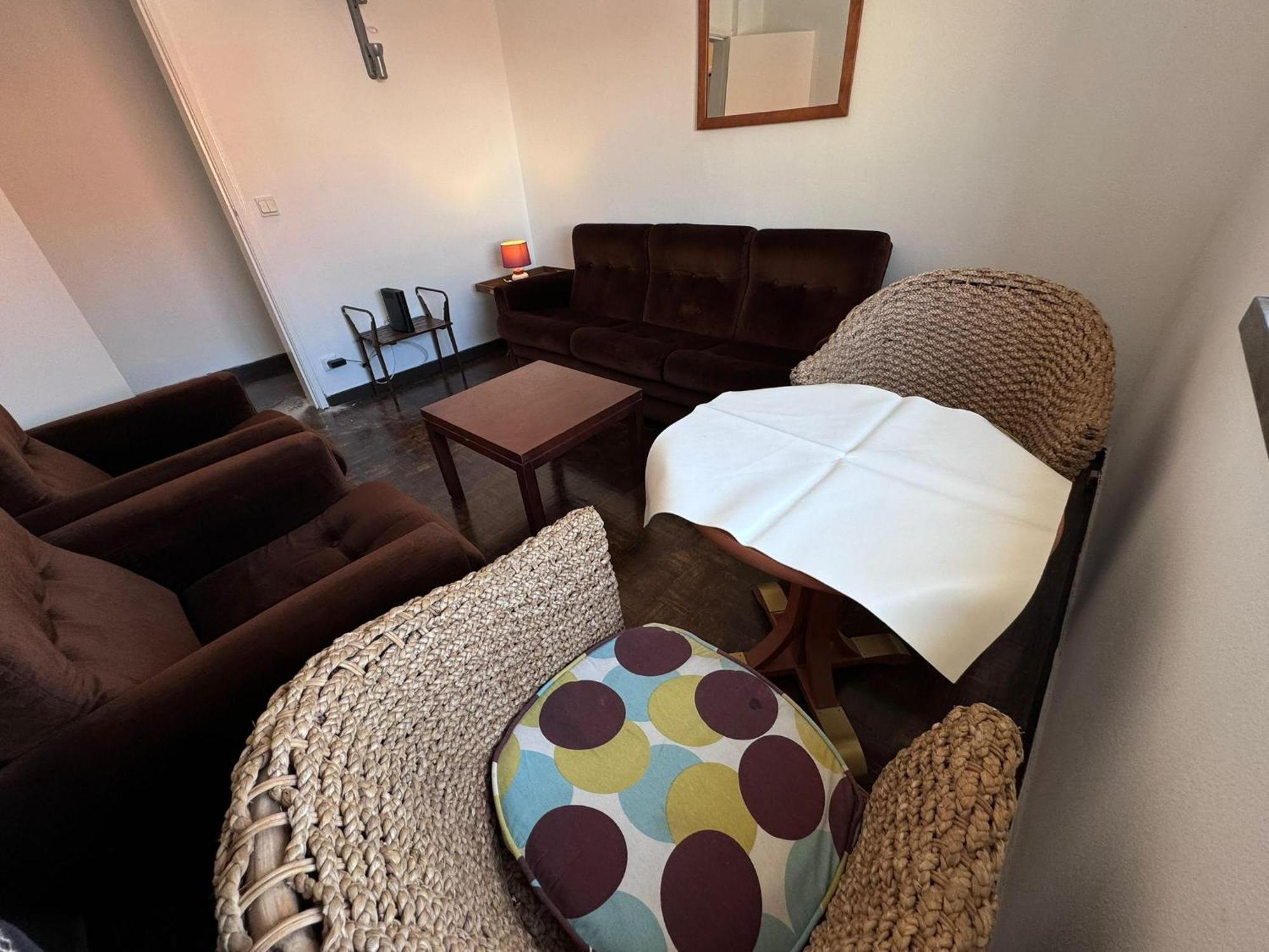 The Pearl - - & Guest house *