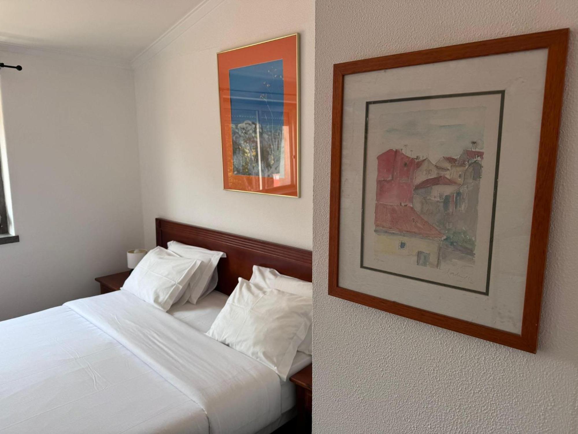 The Pearl - - & Cascais